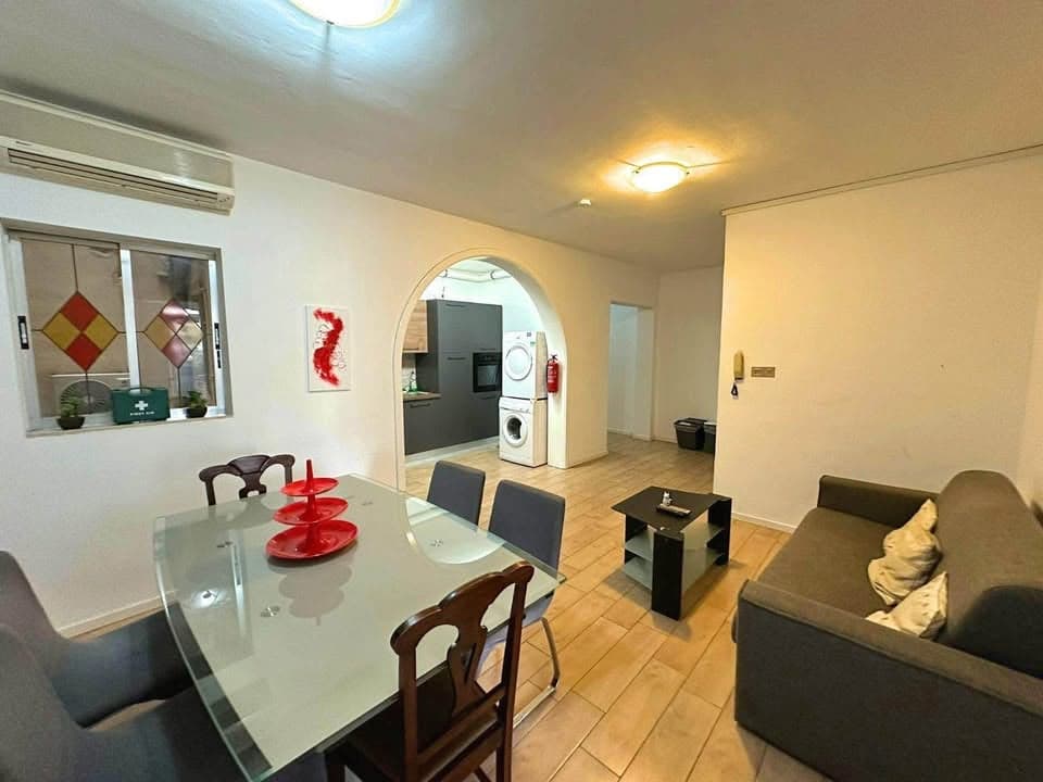 Private Room in Sliema - 3