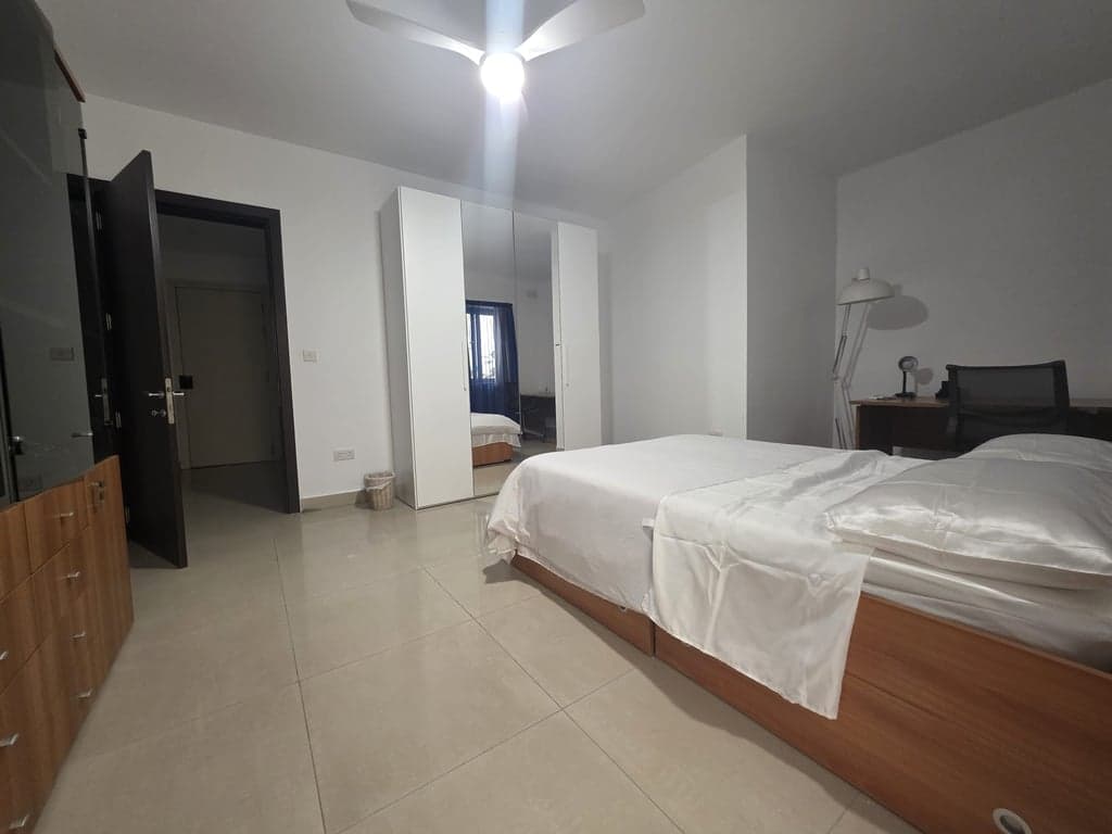 Private Room in St. Julian's - 2