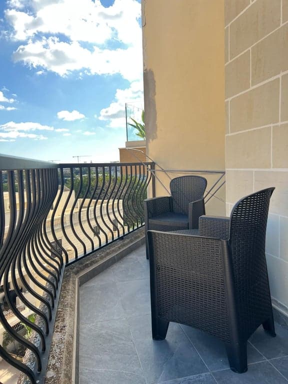 Ensuite Private Room in Swatar - 5