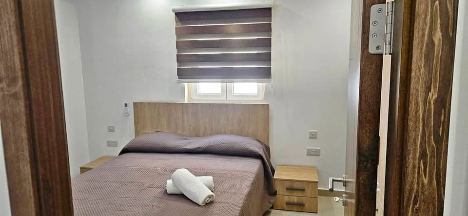 Ensuite Private Room in Luqa