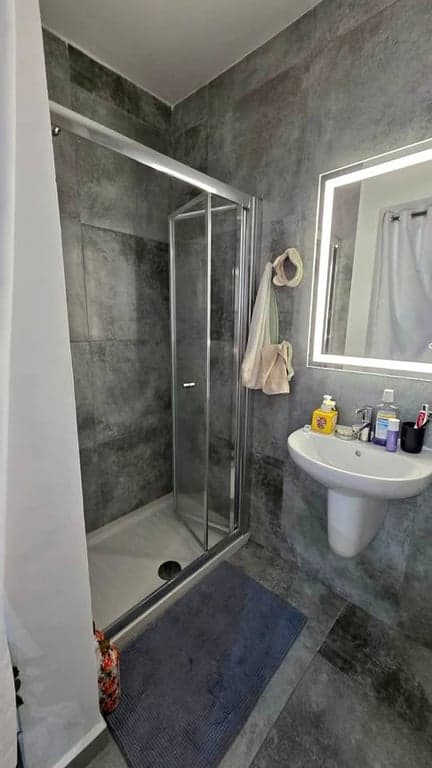 Ensuite Private Room in Msida - 3
