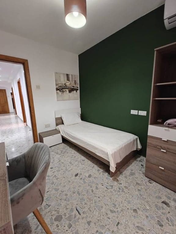 Private Room in St. Julian's